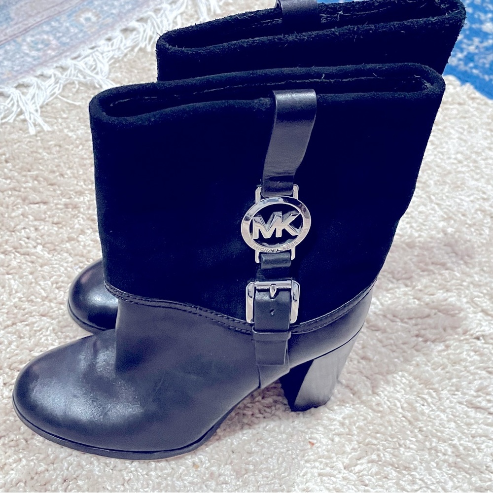 Michael Kors Suede Leather Fold Over Block Heel Boots Size 5.5 - Picture 4 of 7